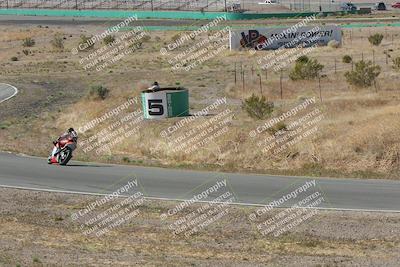 media/Apr-20-2025-AHRMA (Sun) [[393a79c373]]/Race/Group 11 early race/Turn 4b/